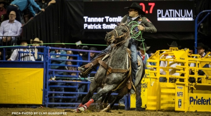 Team Ropers Tomlinson/Smith Win Round 3 in Record Fashion